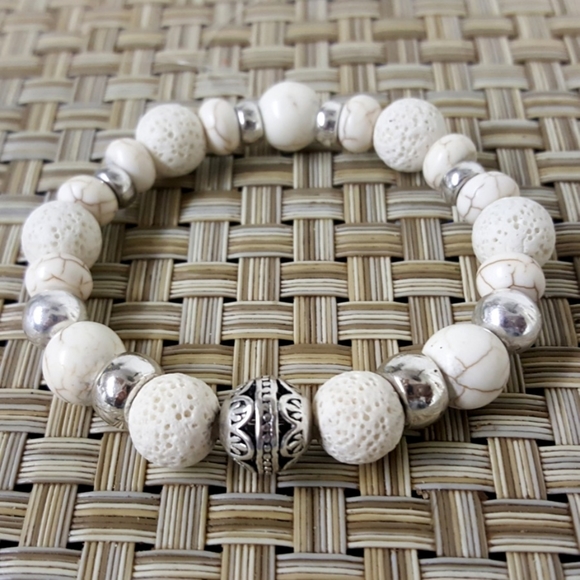 Lava & Howlite Bracelet for Inner Harmony - Picture 3 of 4